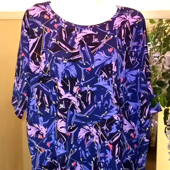 LulaRoe Maleficent Irma Printed Top - Picture 3 of 12